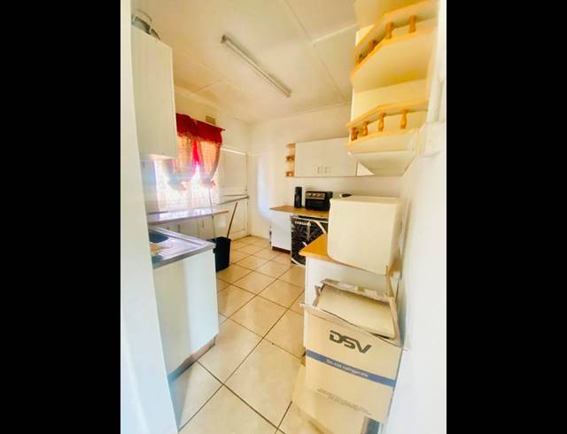 4 BEDROOM HOUSE FOR SALE IN MOUNTAIN RISE